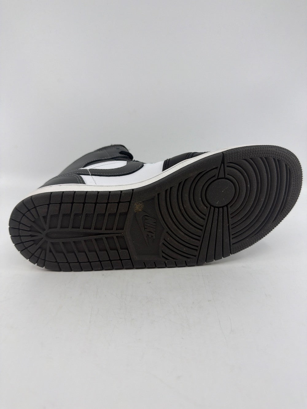 *USED* AJ 1 MID - BLACK WHITE IRON GREY|44887