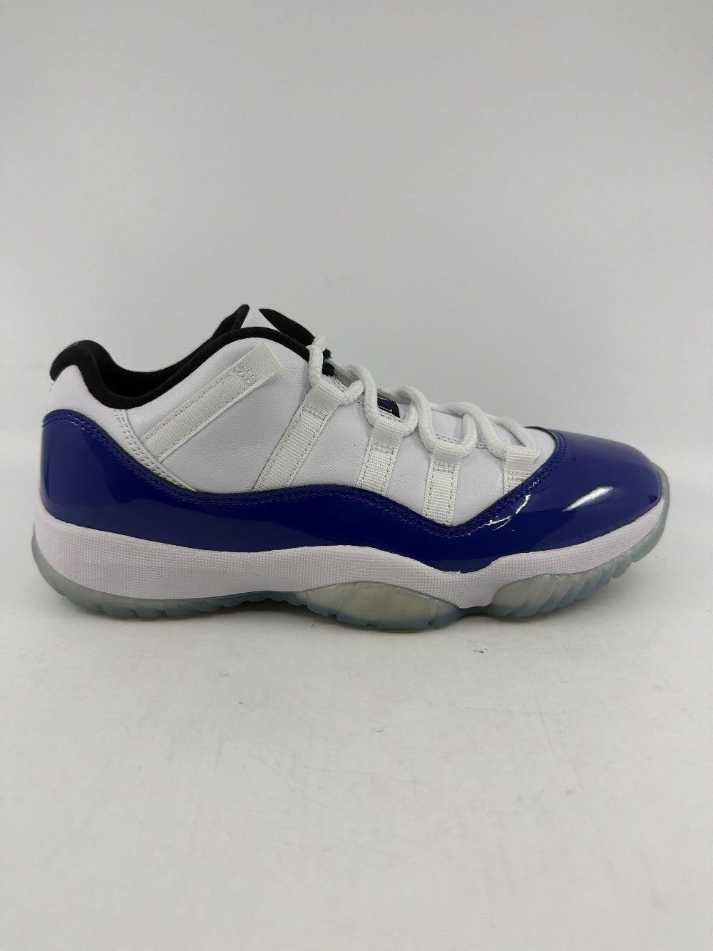 *NO BOX* AJ 11 LOW (W) - WHITE CONCORD|44898