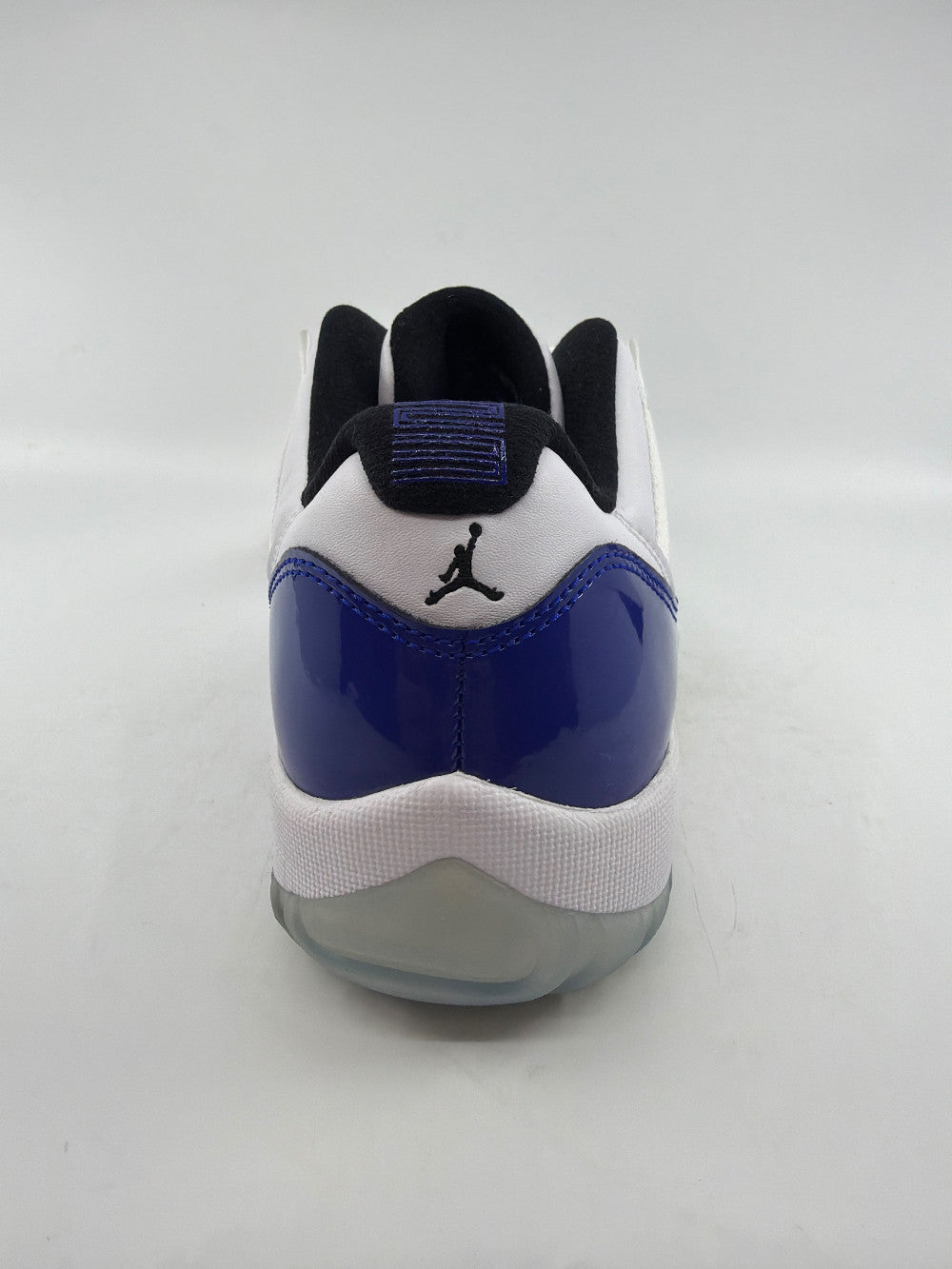 *NO BOX* AJ 11 LOW (W) - WHITE CONCORD|44901