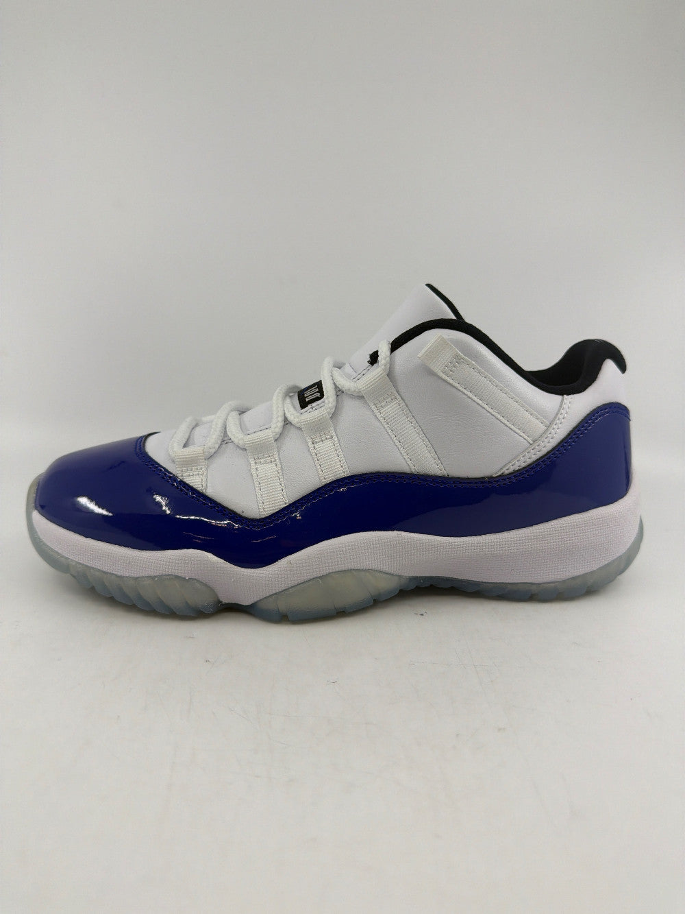 *NO BOX* AJ 11 LOW (W) - WHITE CONCORD|44903