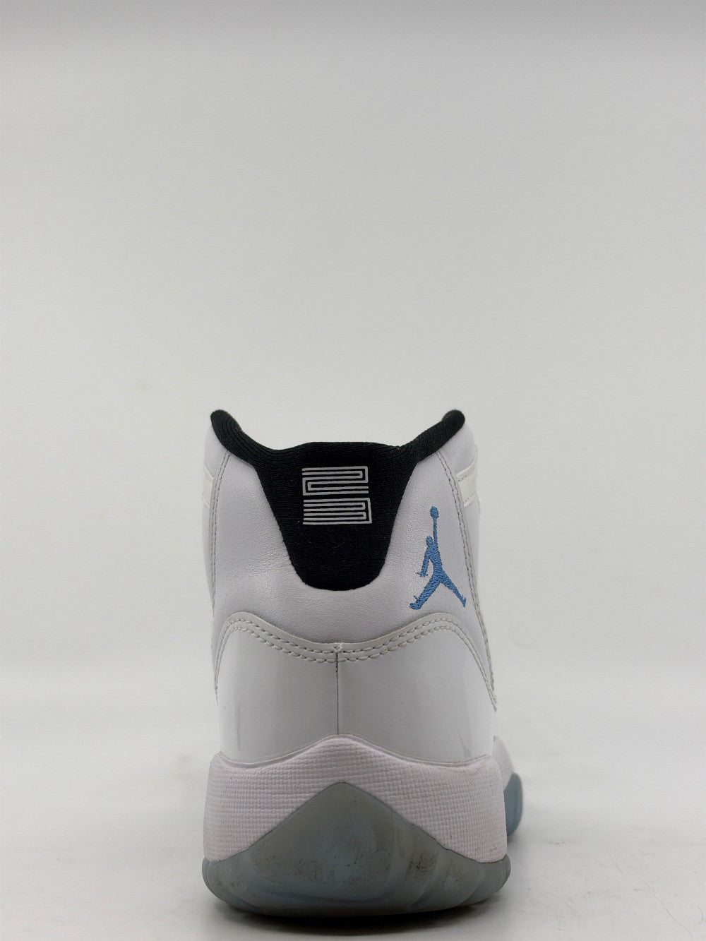 *USED* AJ 11 (GS) - LEGEND BLUE (2024)|45061
