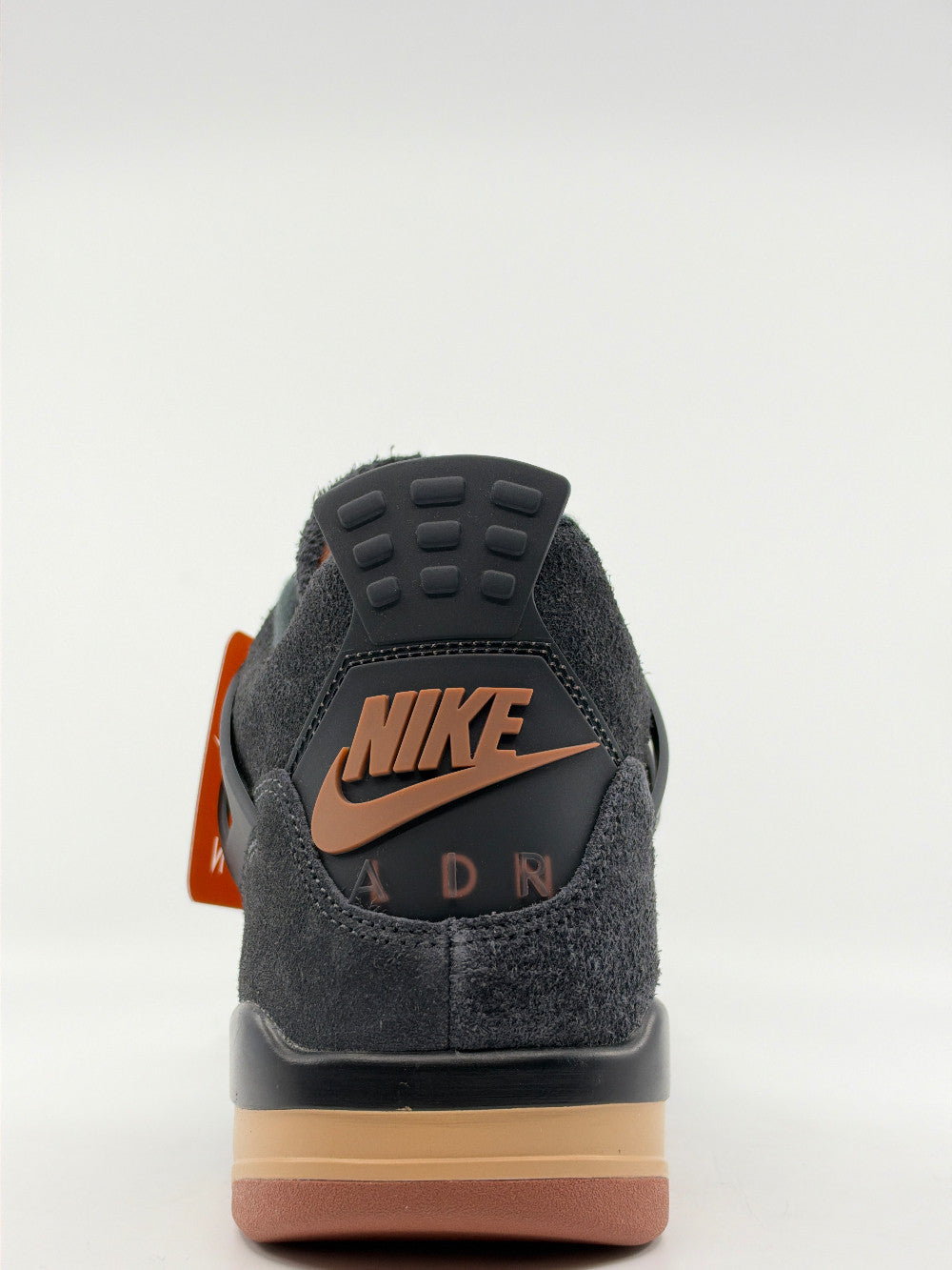 AJ 4 - LONDON|45103