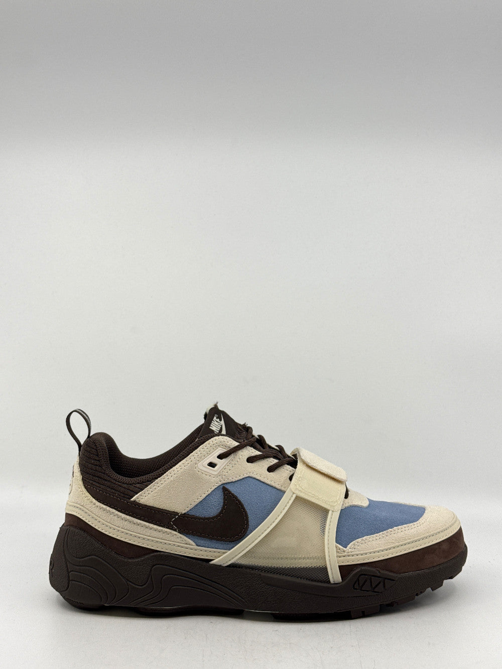 *VNDS* NIKE X TRAVIS SCOTT FIELD JAXX - LECHE BLUE|45295