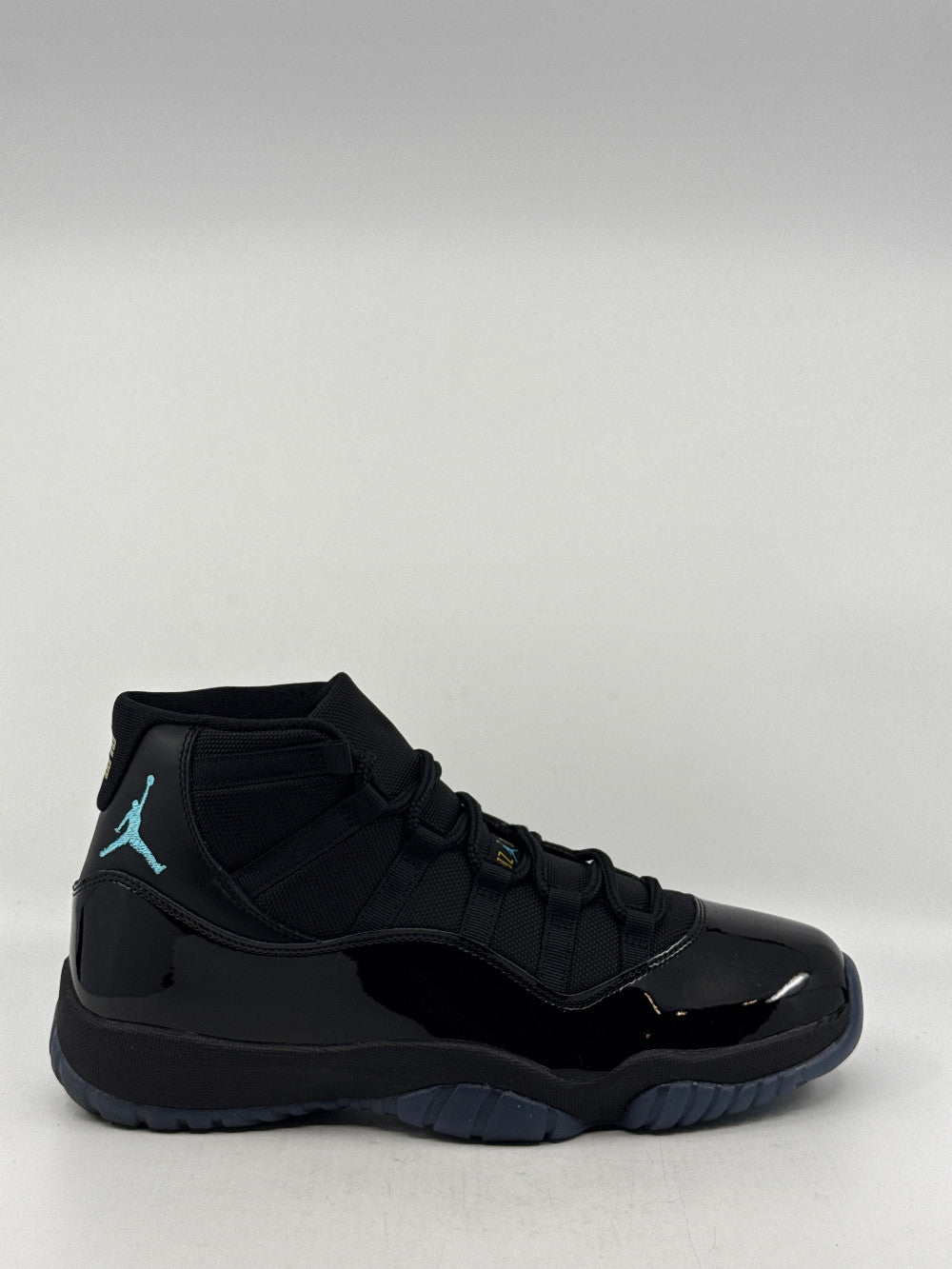 *USED* AJ 11 - GAMMA BLUE (2025)|45343
