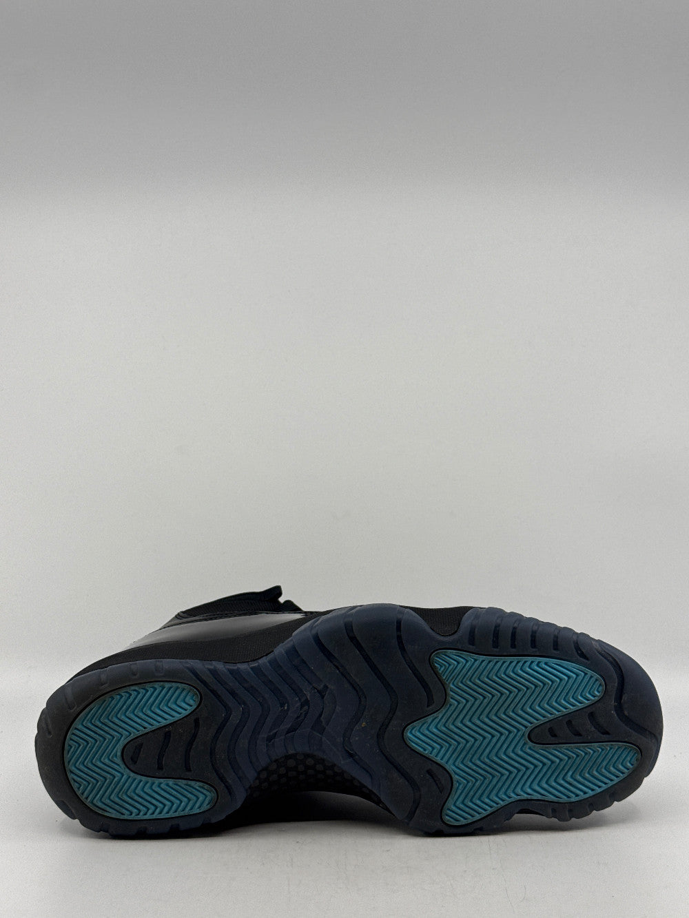 *USED* AJ 11 - GAMMA BLUE (2025)|45348