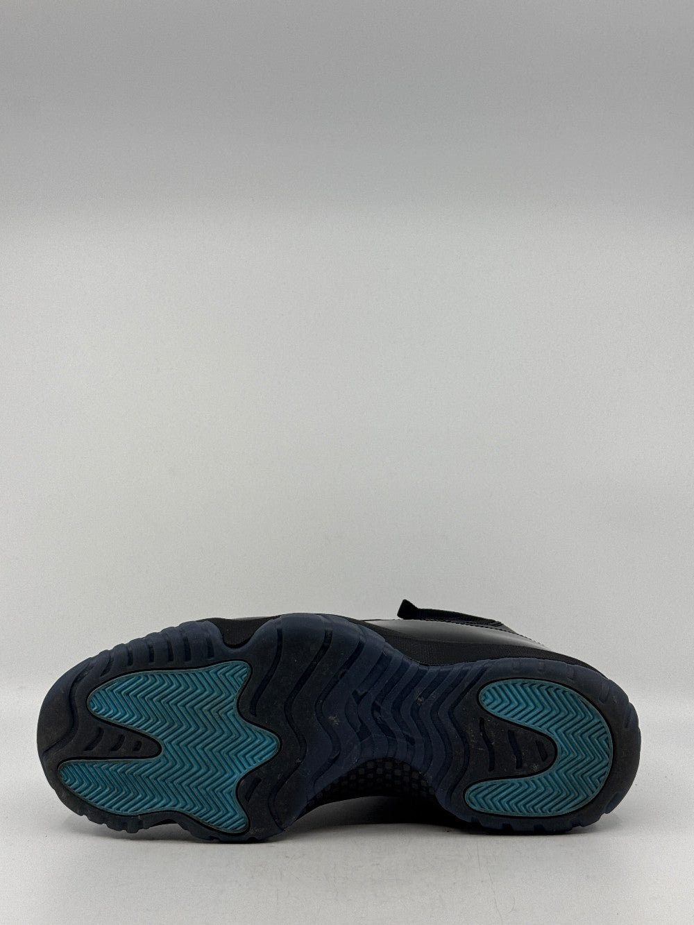 *USED* AJ 11 - GAMMA BLUE (2025)|45354