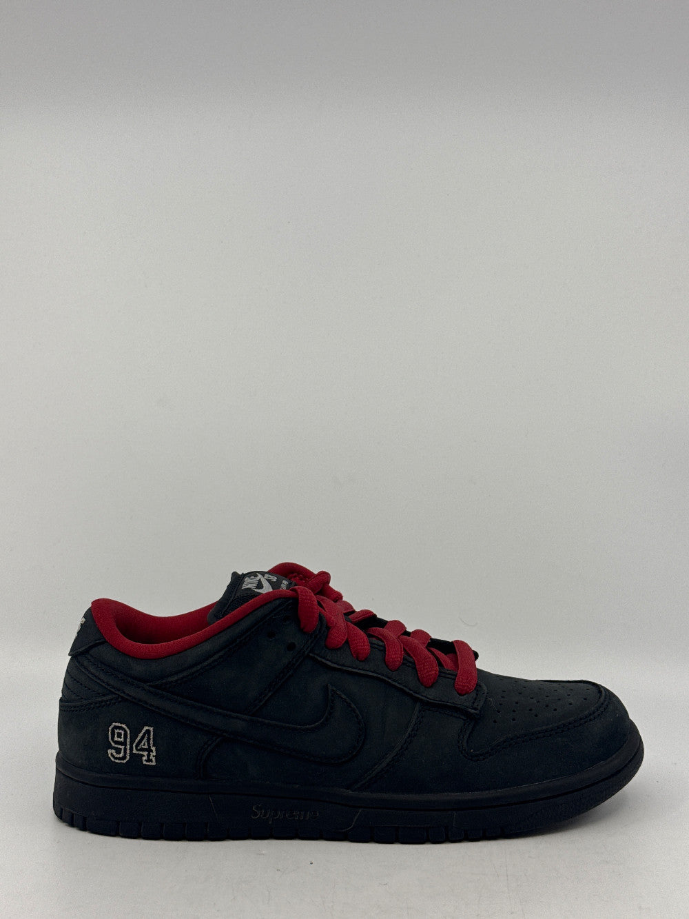 *USED* NIKE SB DUNK LOW X SUPREME - 94 BLACK|45457