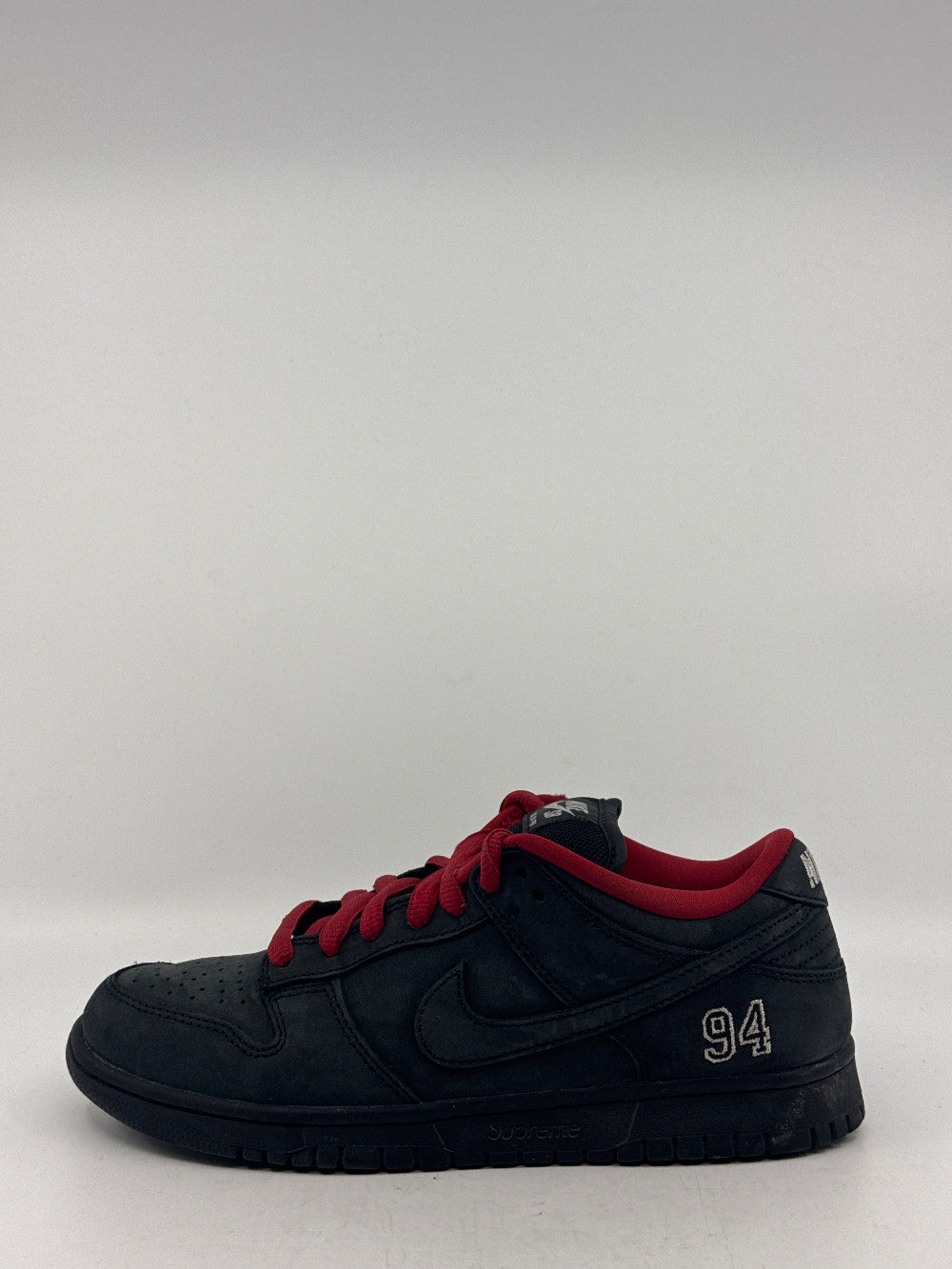 *USED* NIKE SB DUNK LOW X SUPREME - 94 BLACK|45463