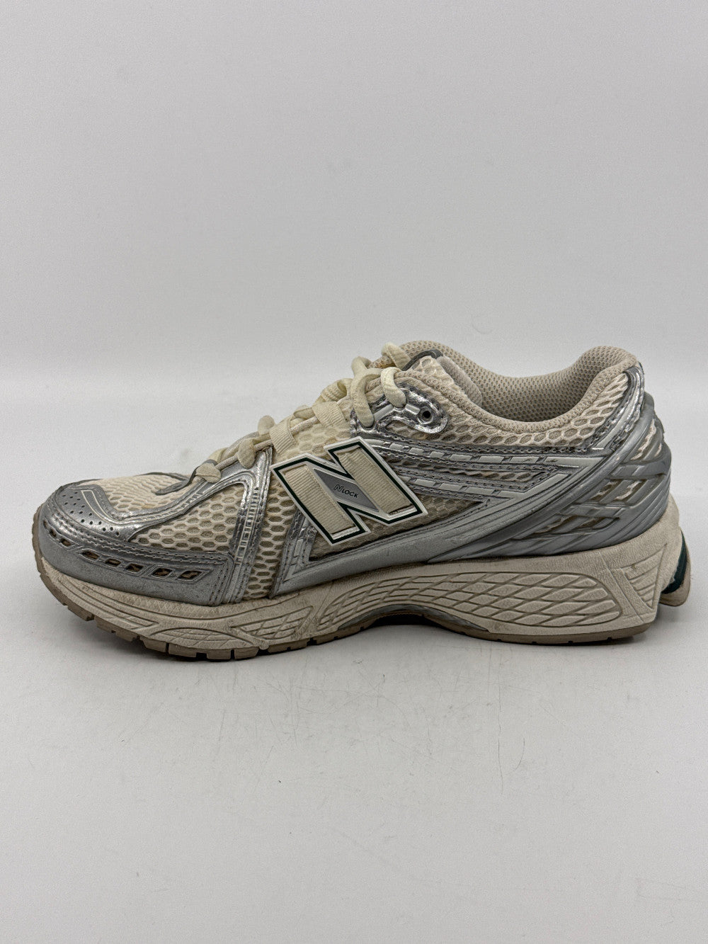 *USED* NEW BALANCE 1906R - SILVER METALLIC SEA SALT|45525