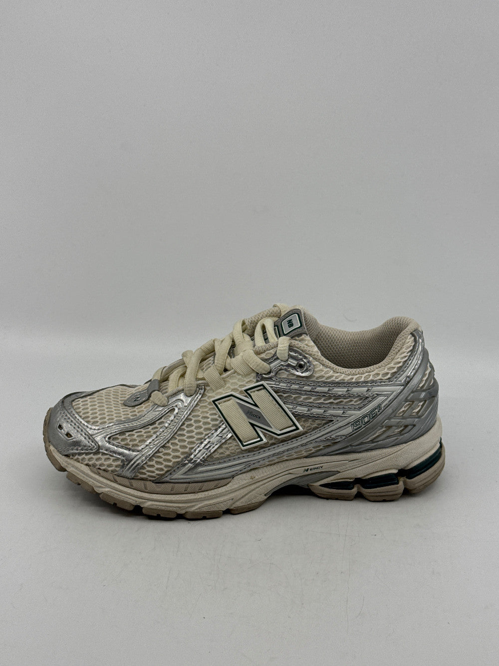 *USED* NEW BALANCE 1906R - SILVER METALLIC SEA SALT|45529
