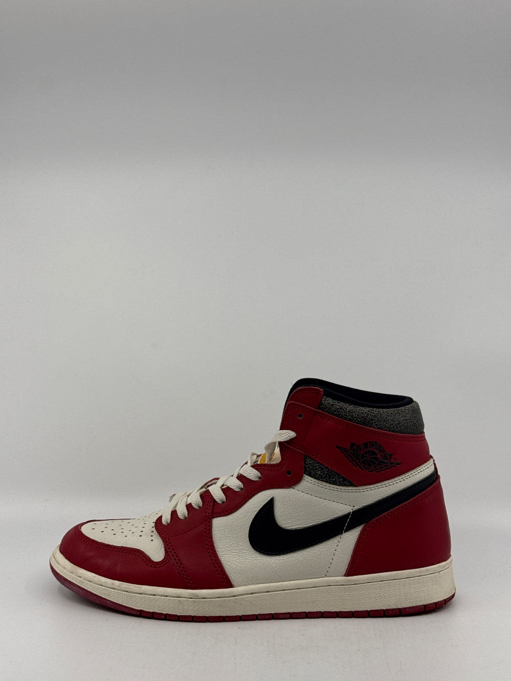 *USED/NO BOX* AJ 1 - CHICAGO LOST & FOUND|45617