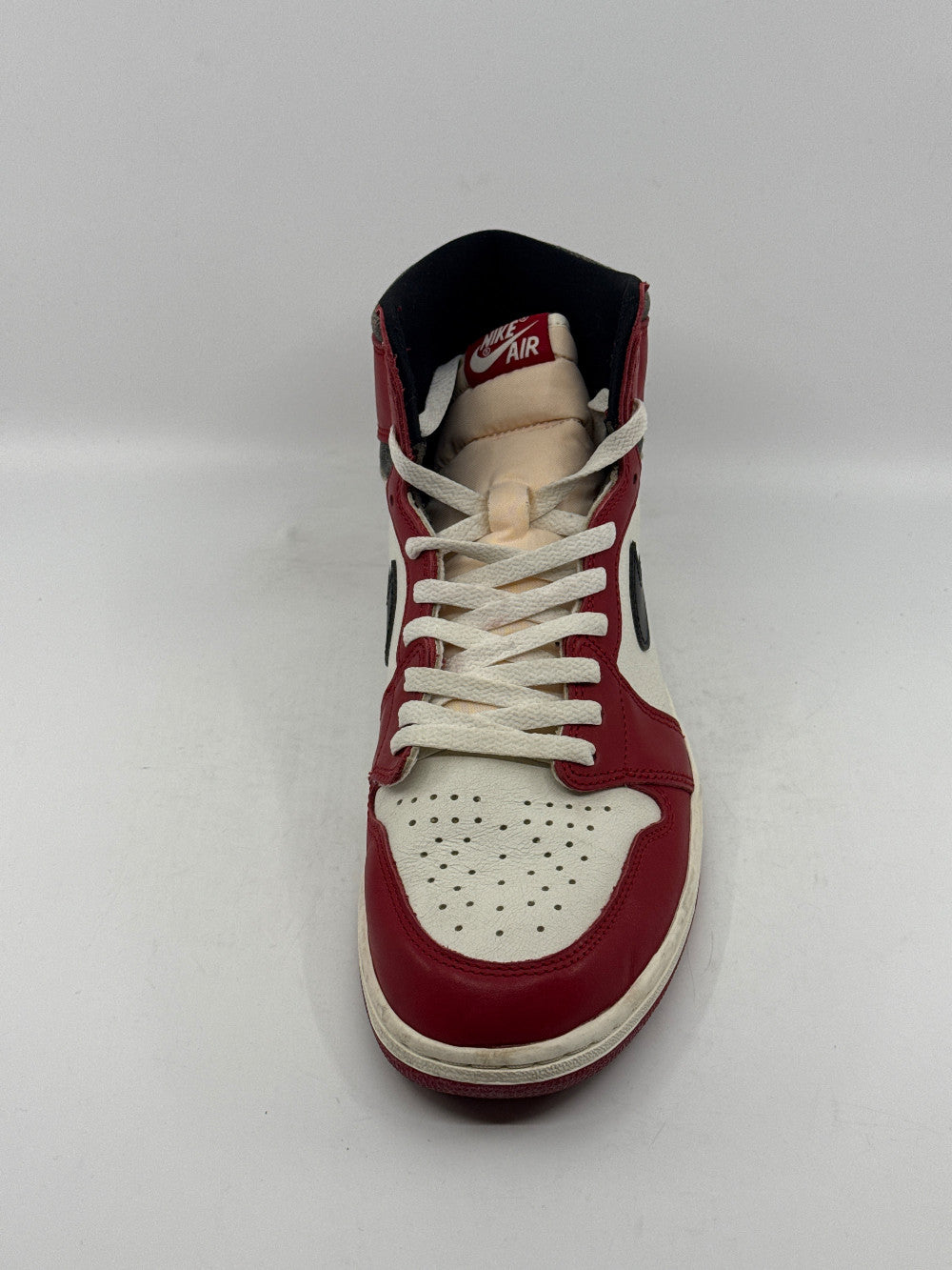 *USED/NO BOX* AJ 1 - CHICAGO LOST & FOUND|45621