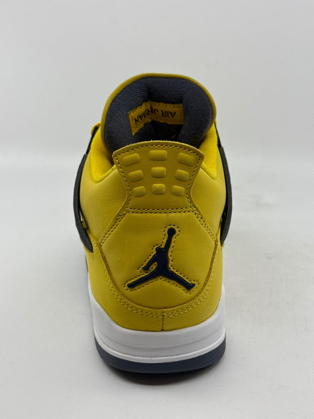 *USED* AJ 1 - LIGHTNING (2021)|45794