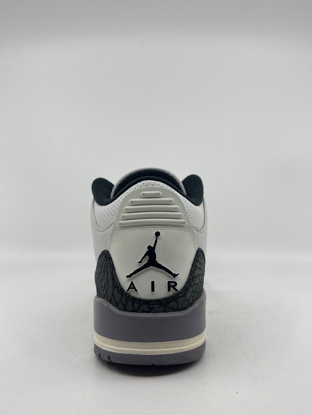 *USED* AJ 3 - CEMENT GREY|45831
