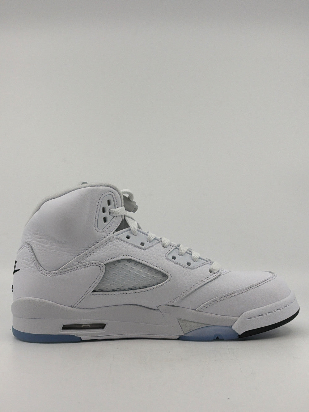AJ 5 (GS) - WHITE METALLIC (2026)|45841