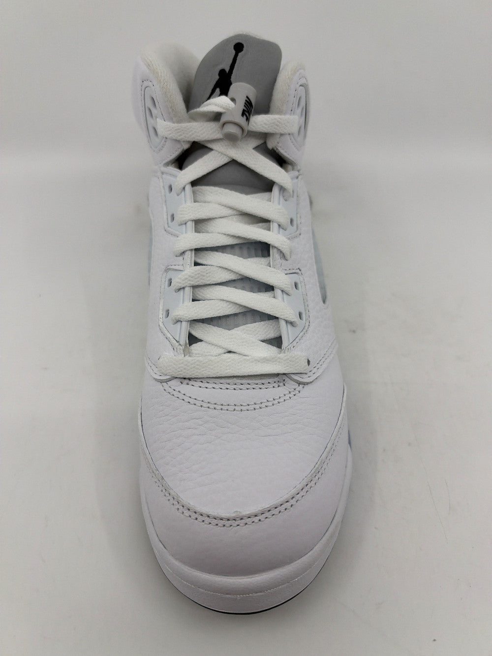 AJ 5 (GS) - WHITE METALLIC (2026)|45843