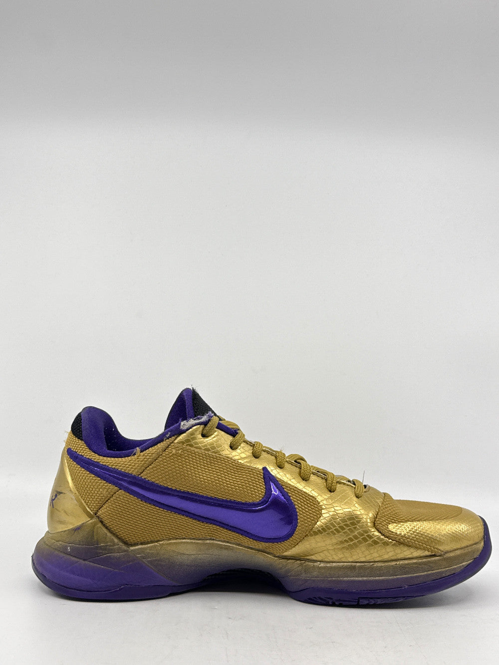 *USED* NIKE KOBE 5 - UNDEFEATED HALL OF FAME|45966