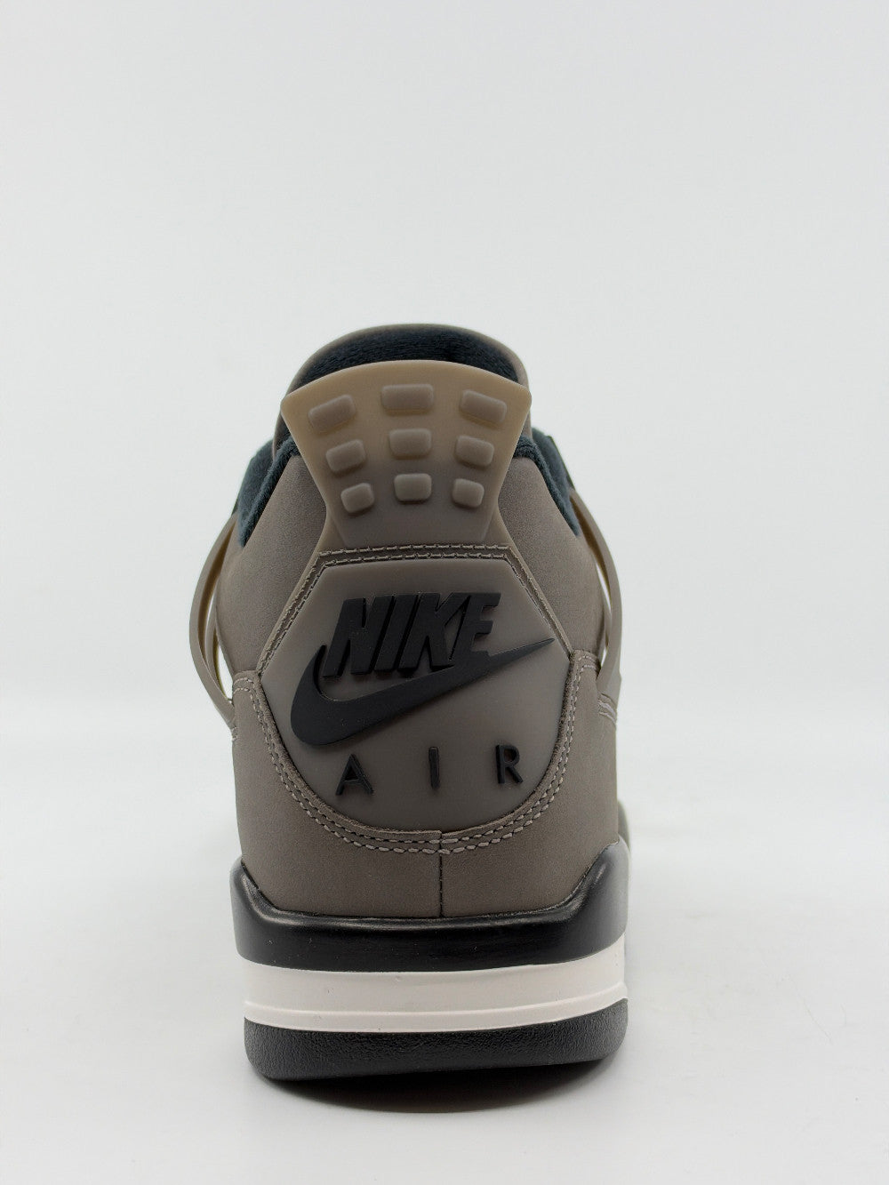 AJ 4 - CAVE STONE|46014