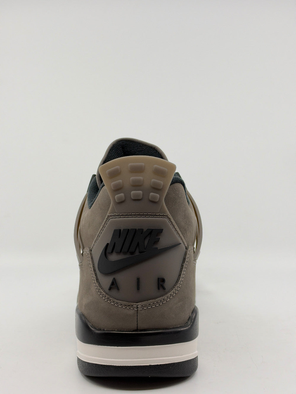 AJ 4 - CAVE STONE|46020
