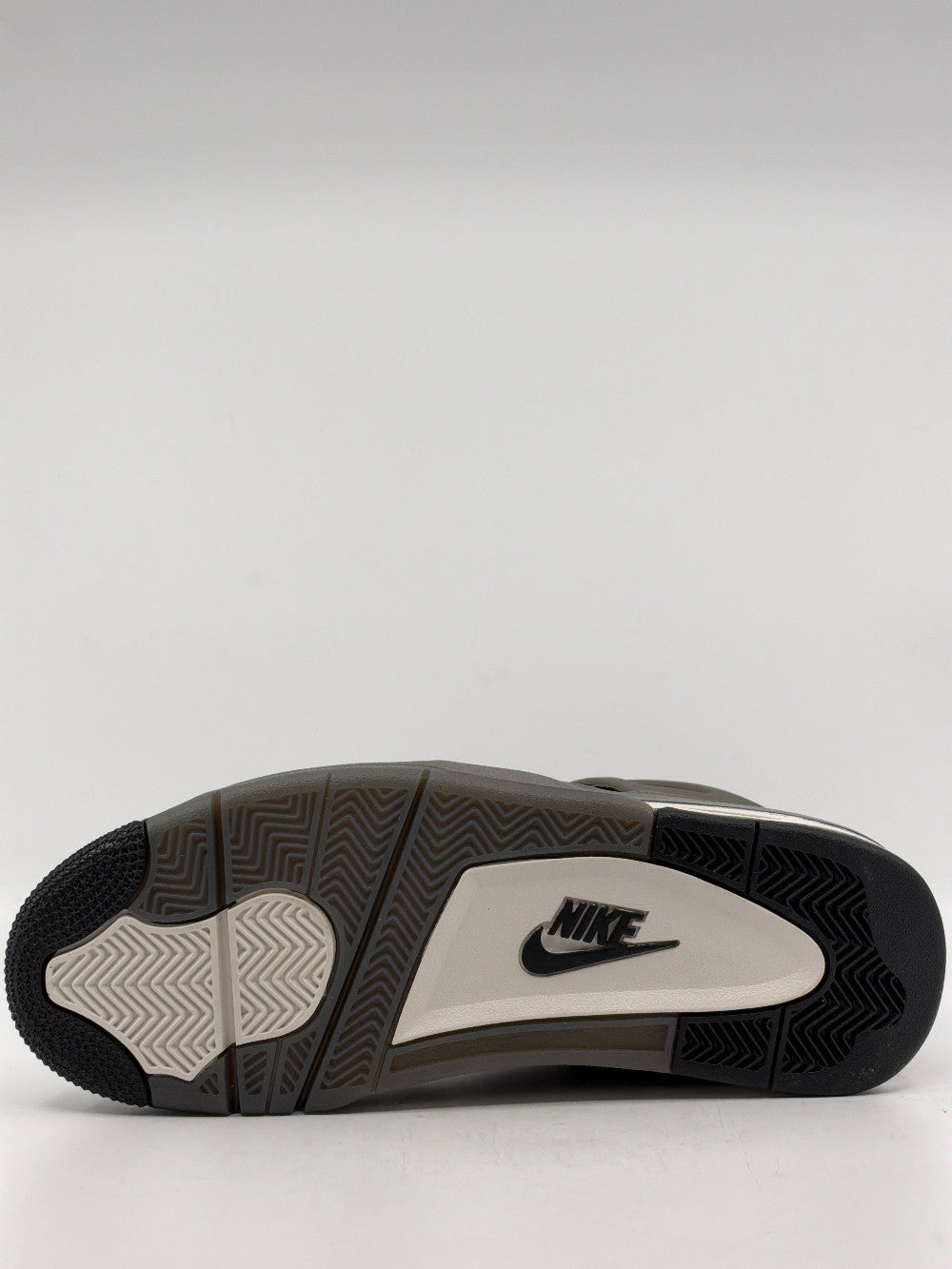 AJ 4 - CAVE STONE|46024