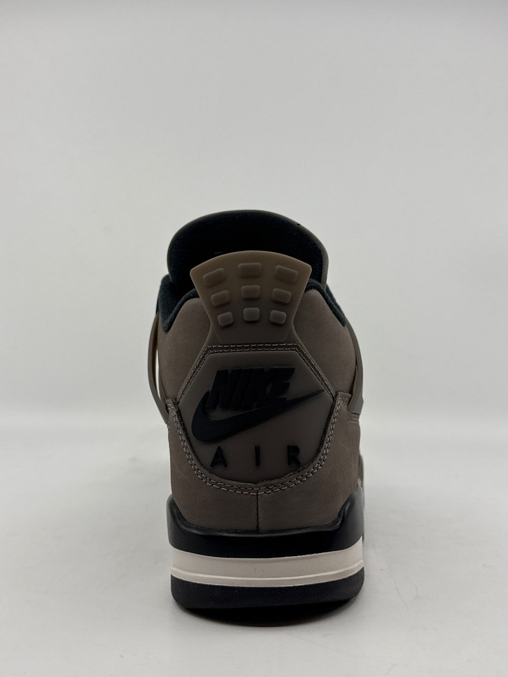 *USED* AJ 4 - CAVE STONE|46058